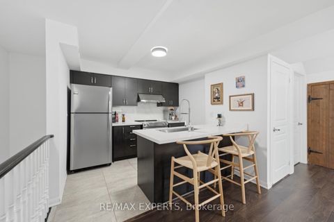 Photo 4 at 301 - 9589 Keele Street, Maple, Vaughan