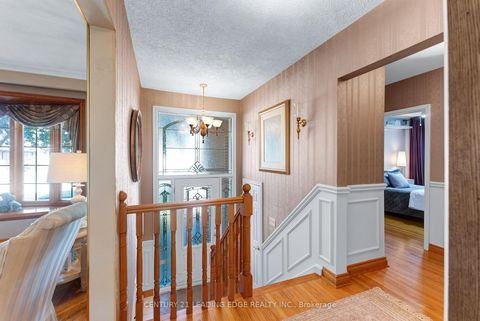 Photo 7 at 39 Wantanopa Crescent, Woburn, Toronto