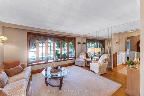 Photo 9 at 39 Wantanopa Crescent, Woburn, Toronto