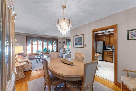Photo 12 at 39 Wantanopa Crescent, Woburn, Toronto