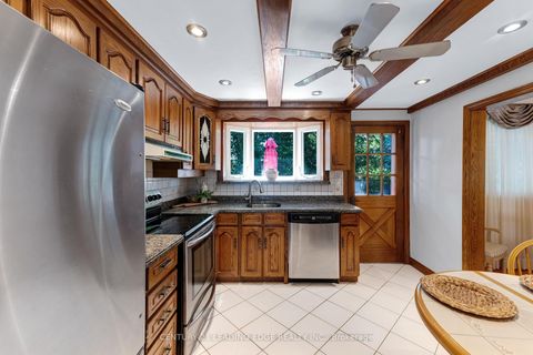 Photo 15 at 39 Wantanopa Crescent, Woburn, Toronto