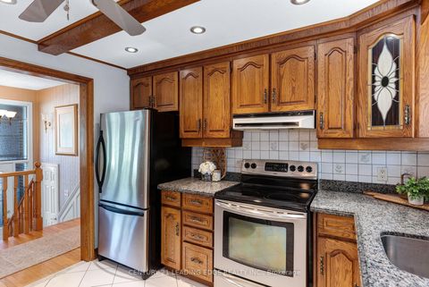 Photo 16 at 39 Wantanopa Crescent, Woburn, Toronto