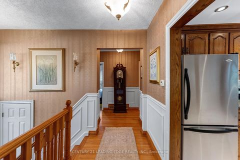 Photo 18 at 39 Wantanopa Crescent, Woburn, Toronto