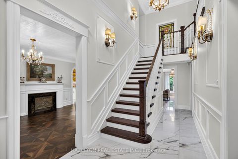 Photo 3 at 246 Riverside Drive, Swansea, Toronto