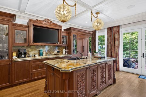 Photo 9 at 246 Riverside Drive, Swansea, Toronto