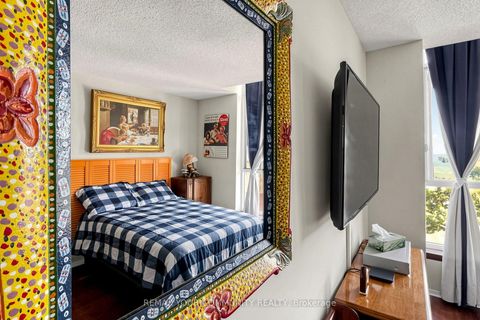 Photo 11 at 844 - 24 Southport Street, Swansea, Toronto