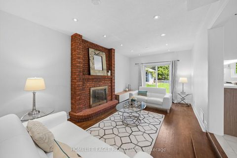 Photo 11 at 304 Firglen Ridge, Islington Woods, Vaughan
