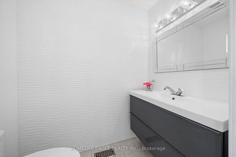 Photo 13 at 304 Firglen Ridge, Islington Woods, Vaughan