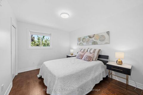 Photo 19 at 304 Firglen Ridge, Islington Woods, Vaughan