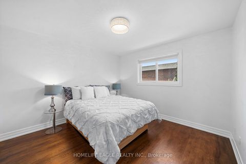 Photo 23 at 304 Firglen Ridge, Islington Woods, Vaughan