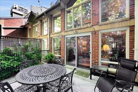 Photo 17 at 11 - 18 Doncrest Road, Danforth, Toronto