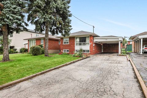 Photo 3 at 15 Wetherby Drive, Eglinton East, Toronto