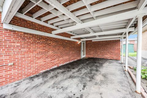 Photo 5 at 15 Wetherby Drive, Eglinton East, Toronto
