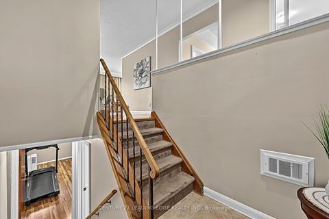 Photo 8 at 15 Wetherby Drive, Eglinton East, Toronto