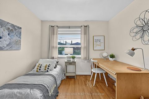 Photo 28 at 15 Wetherby Drive, Eglinton East, Toronto