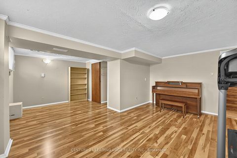 Photo 32 at 15 Wetherby Drive, Eglinton East, Toronto