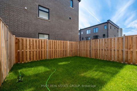 Photo 42 at 78 Danielle Moore Circle, Bendale, Toronto