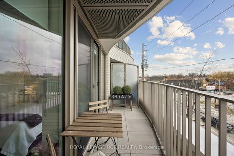 Photo 13 at 321 - 689 The Queensway, Queensway, Toronto
