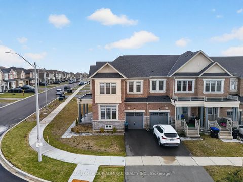 Photo 1 at 2237 Grainger Loop, Rural Innisfil, Innisfil
