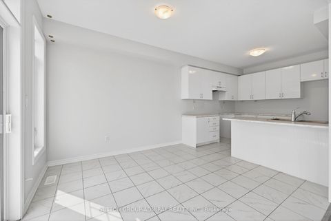 Photo 13 at 2237 Grainger Loop, Rural Innisfil, Innisfil
