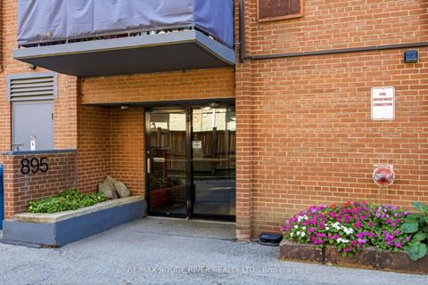Photo 2 at 406 - 895 Kennedy Road, Ionview, Toronto
