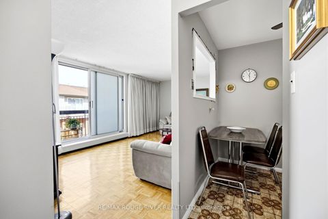 Photo 5 at 406 - 895 Kennedy Road, Ionview, Toronto