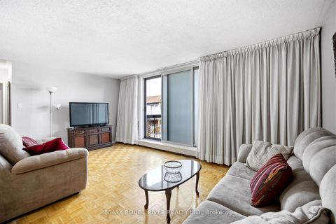 Photo 7 at 406 - 895 Kennedy Road, Ionview, Toronto