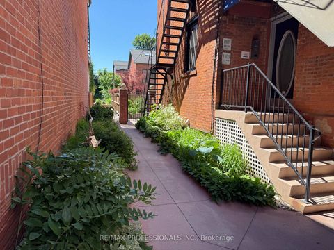 Photo 2 at C - 253 Wellesley Street E, South St. James Town, Toronto