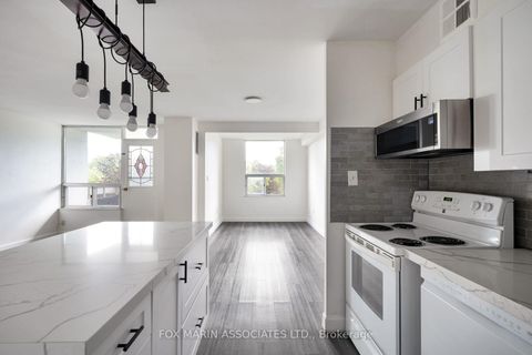 Photo 4 at 312 - 20 Edgecliff Golfway, Flemingdon Park, Toronto