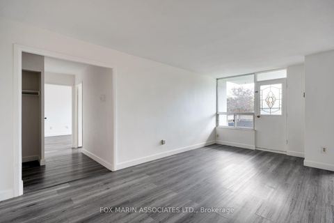 Photo 7 at 312 - 20 Edgecliff Golfway, Flemingdon Park, Toronto