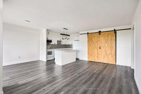Photo 10 at 312 - 20 Edgecliff Golfway, Flemingdon Park, Toronto