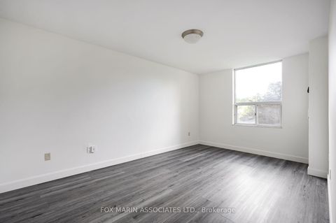 Photo 14 at 312 - 20 Edgecliff Golfway, Flemingdon Park, Toronto