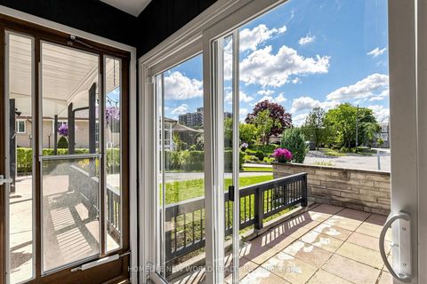 Photo 2 at 12 Greyfriar Court, Jane Heights, Toronto