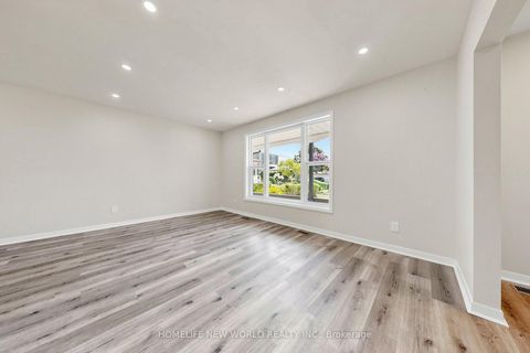 Photo 5 at 12 Greyfriar Court, Jane Heights, Toronto