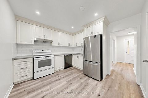 Photo 11 at 12 Greyfriar Court, Jane Heights, Toronto