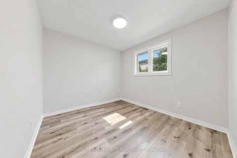Photo 20 at 12 Greyfriar Court, Jane Heights, Toronto