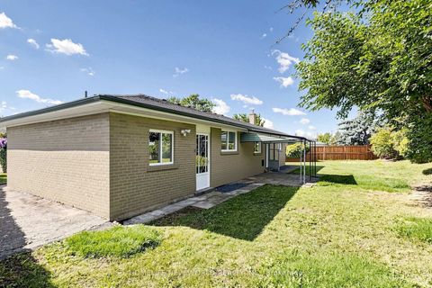 Photo 35 at 12 Greyfriar Court, Jane Heights, Toronto