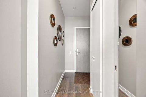 Photo 2 at 4305 - 161 Roehampton Avenue, Mount Pleasant West, Toronto