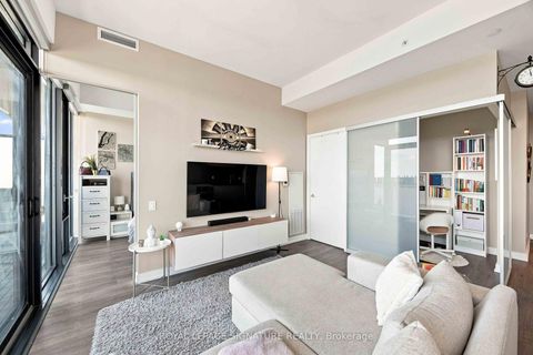 Photo 4 at 4305 - 161 Roehampton Avenue, Mount Pleasant West, Toronto