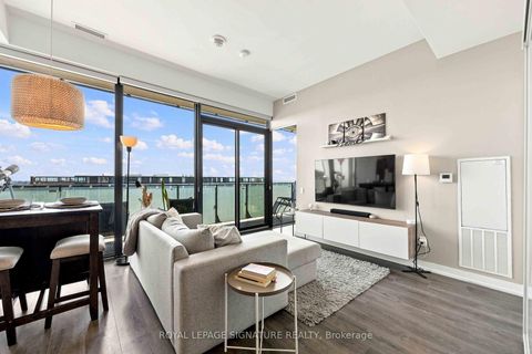 Photo 6 at 4305 - 161 Roehampton Avenue, Mount Pleasant West, Toronto