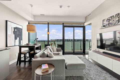 Photo 8 at 4305 - 161 Roehampton Avenue, Mount Pleasant West, Toronto
