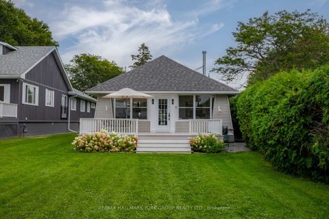 Photo 2 at 913 Lake Drive N, Historic Lakeshore Communities, Georgina