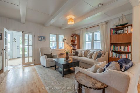 Photo 11 at 913 Lake Drive N, Historic Lakeshore Communities, Georgina