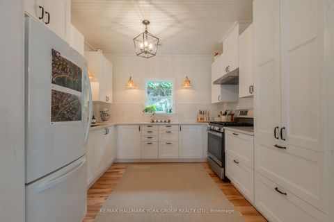 Photo 17 at 913 Lake Drive N, Historic Lakeshore Communities, Georgina