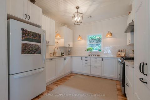 Photo 18 at 913 Lake Drive N, Historic Lakeshore Communities, Georgina