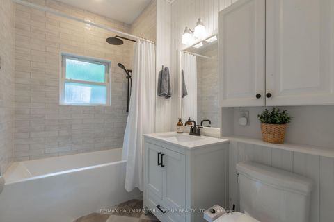 Photo 23 at 913 Lake Drive N, Historic Lakeshore Communities, Georgina