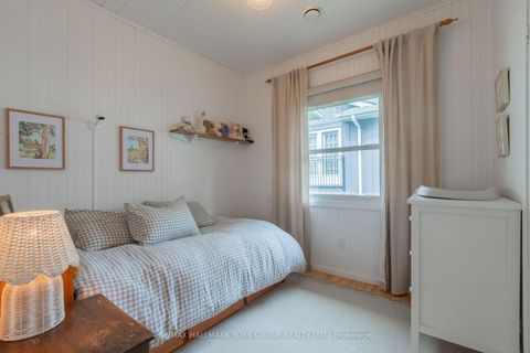 Photo 24 at 913 Lake Drive N, Historic Lakeshore Communities, Georgina