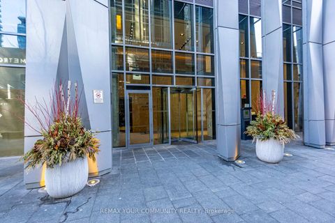 Photo 3 at 5405 - 1 Yorkville Avenue, Annex, Toronto