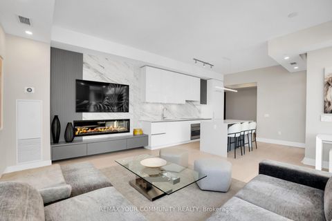 Photo 12 at 5405 - 1 Yorkville Avenue, Annex, Toronto