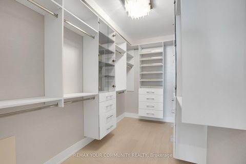 Photo 16 at 5405 - 1 Yorkville Avenue, Annex, Toronto